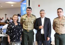 FORÇAS ARMADAS PROPÕEM PARCERIA COM IGREJA NO BRASIL PARA INTERIORIZAR FAMÍLIAS VENEZUELANAS QUE CHEGAM À PACARAIMA (RR)