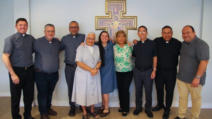 equipe-dinamizadora-catequese-alc-e1761672278290