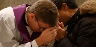 Deus recebe de braços abertos o pecador arrependido