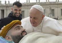 “DIANTE DE DEUS, DESCOBRIMO-NOS TODOS IGUAIS”, DIZ PAPA FRANCISCO NA MENSAGEM PARA O DIA