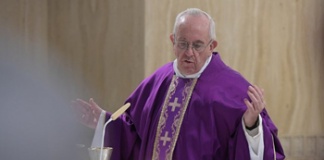 Jesus é a plenitude da lei com a misericórdia e o perdão