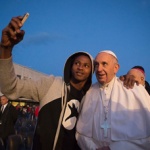 Papa aos jovens: conectar-se com Maria para transformar o mundo