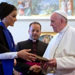 O Papa recebeu em audiência a Sheikha Moza bint Nasser, do Qatar